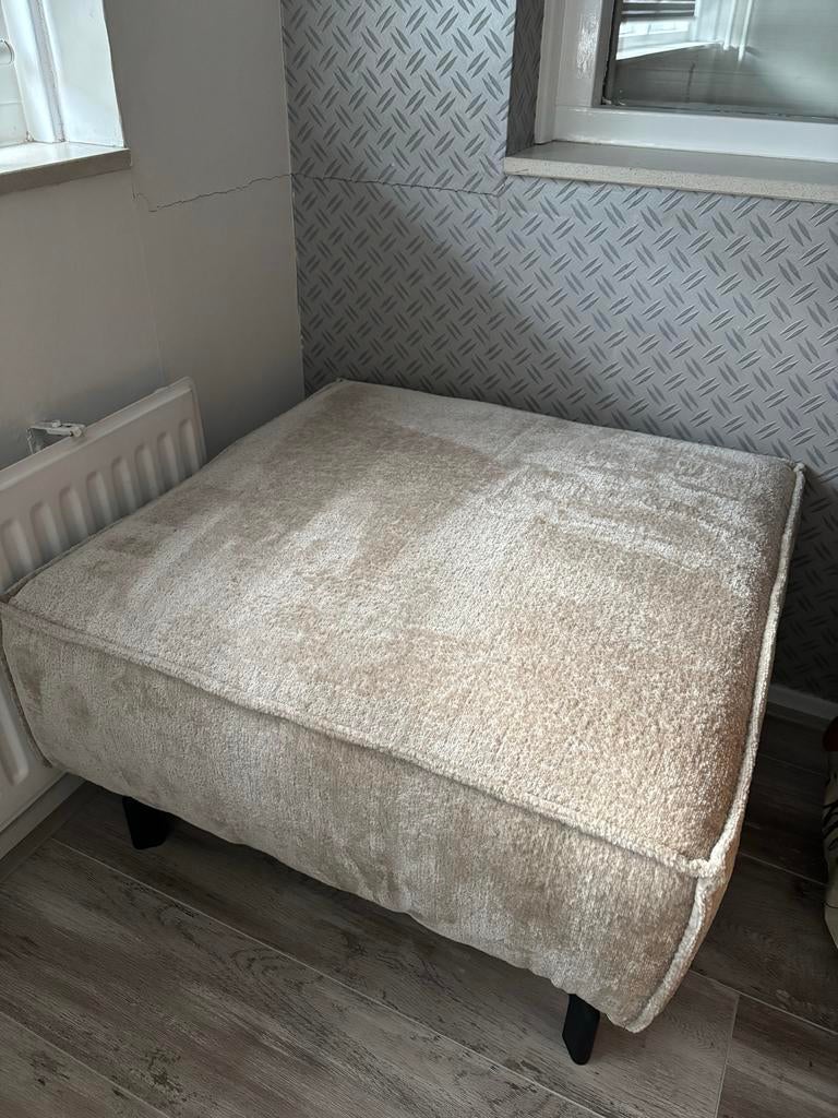 Zandkleurige Hocker / Salontafel 70x70 cm - Zo goed als nieu, Ophalen, Vierkant, Zo goed als nieuw, Stof