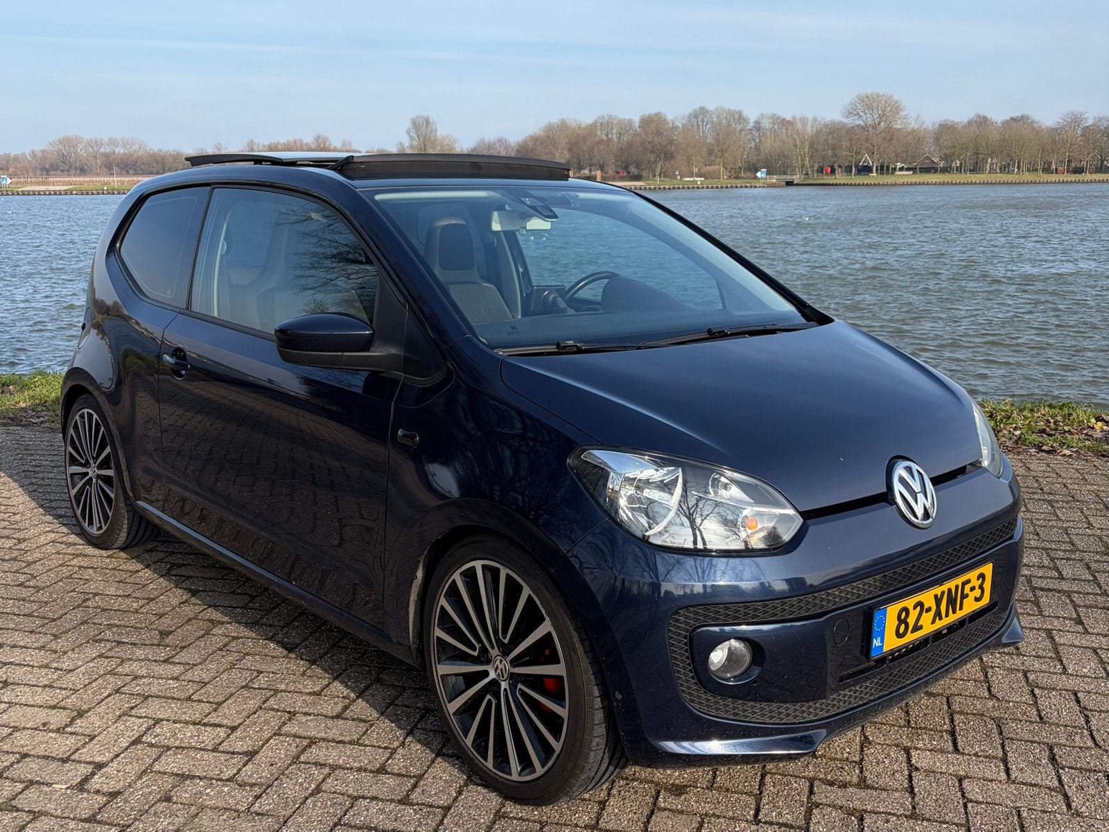 Volkswagen high up! 75PK 2012 | Open dak | APK 2026, Auto's, Voorwielaandrijving, 74 pk, Up!, 840 kg