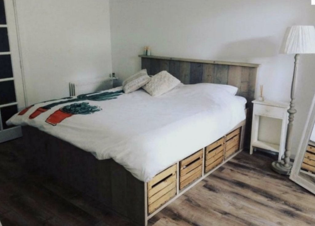 Steigerhouten bed op maat met fruitkistjes, Bruin, Steigerhout, Ophalen of Verzenden, 200 cm