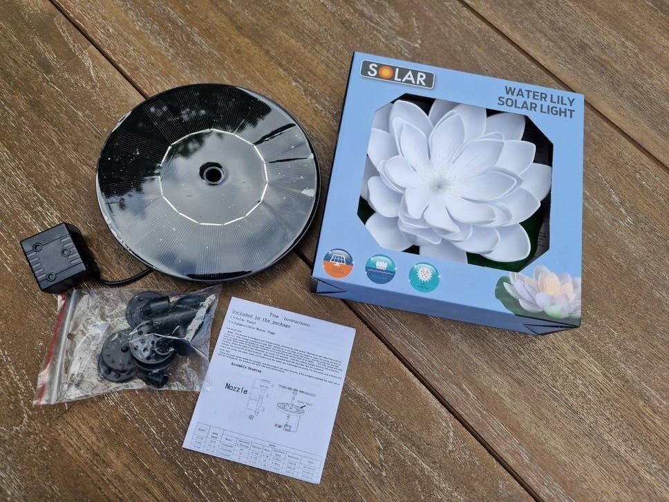 NIEUW Solar Fontein + Waterlelie Decoratie voor Vijver/Tuin, Ophalen of Verzenden, Nieuw, Kunststof, Fontein