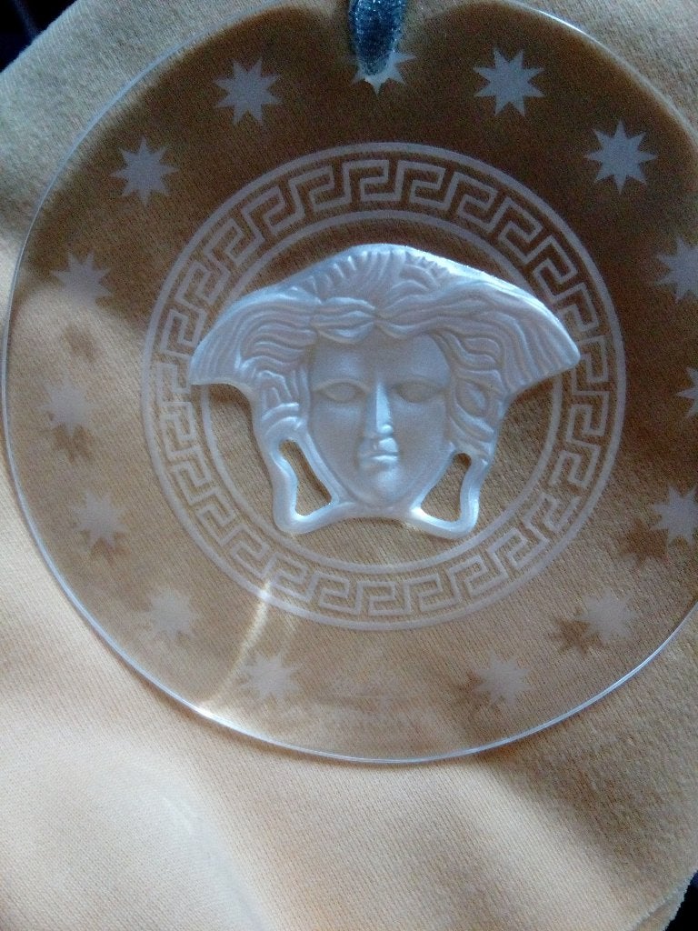 Versace Suncatcher Medussa by Rosenthal., Antiek en Kunst, Ophalen