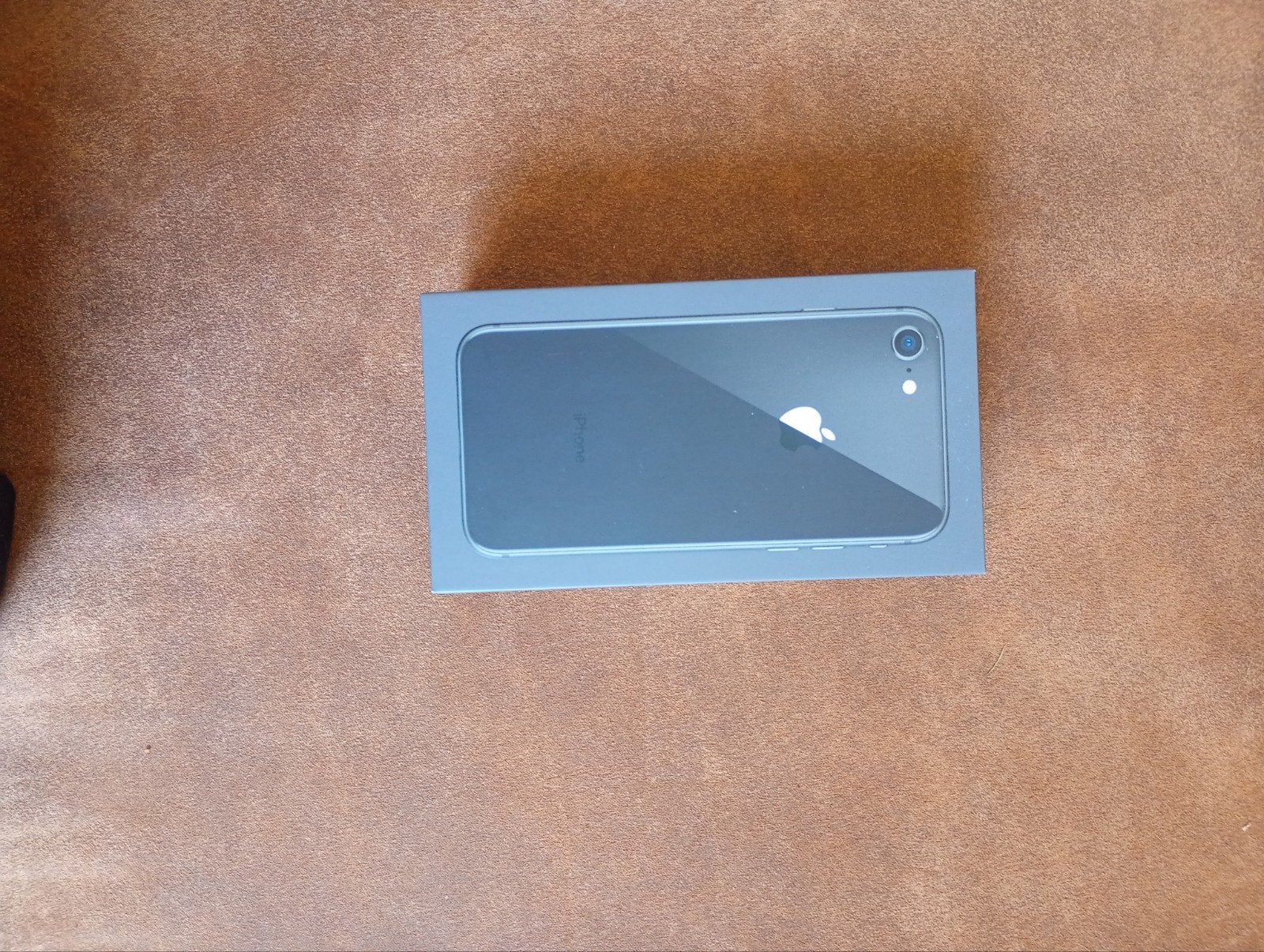 Leeg doosje iPhone 8 64 GB met originele sticker en boekjes, Telecommunicatie, Mobiele telefoons | Apple iPhone, Ophalen of Verzenden