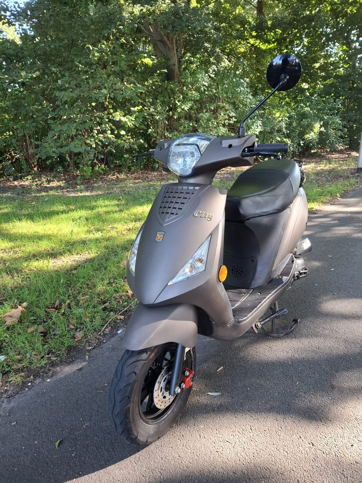 Nette La souris city s geel kentekenplaat, Fietsen en Brommers, Ophalen, Maximaal 45 km/u, Zo goed als nieuw, Benzine