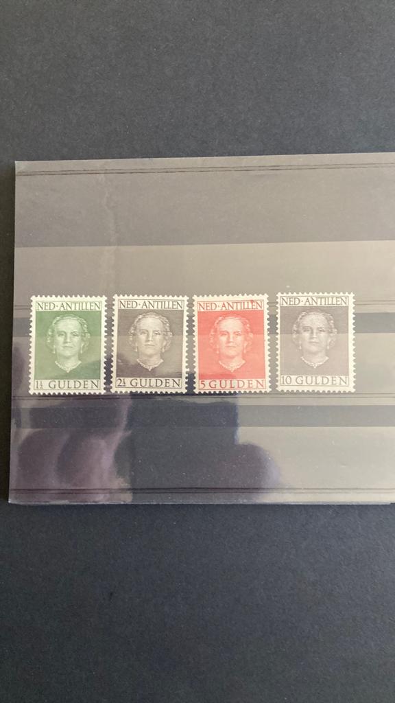Nederlandse Antillen 230/33 met plakker curiositeit/411, Ophalen of Verzenden