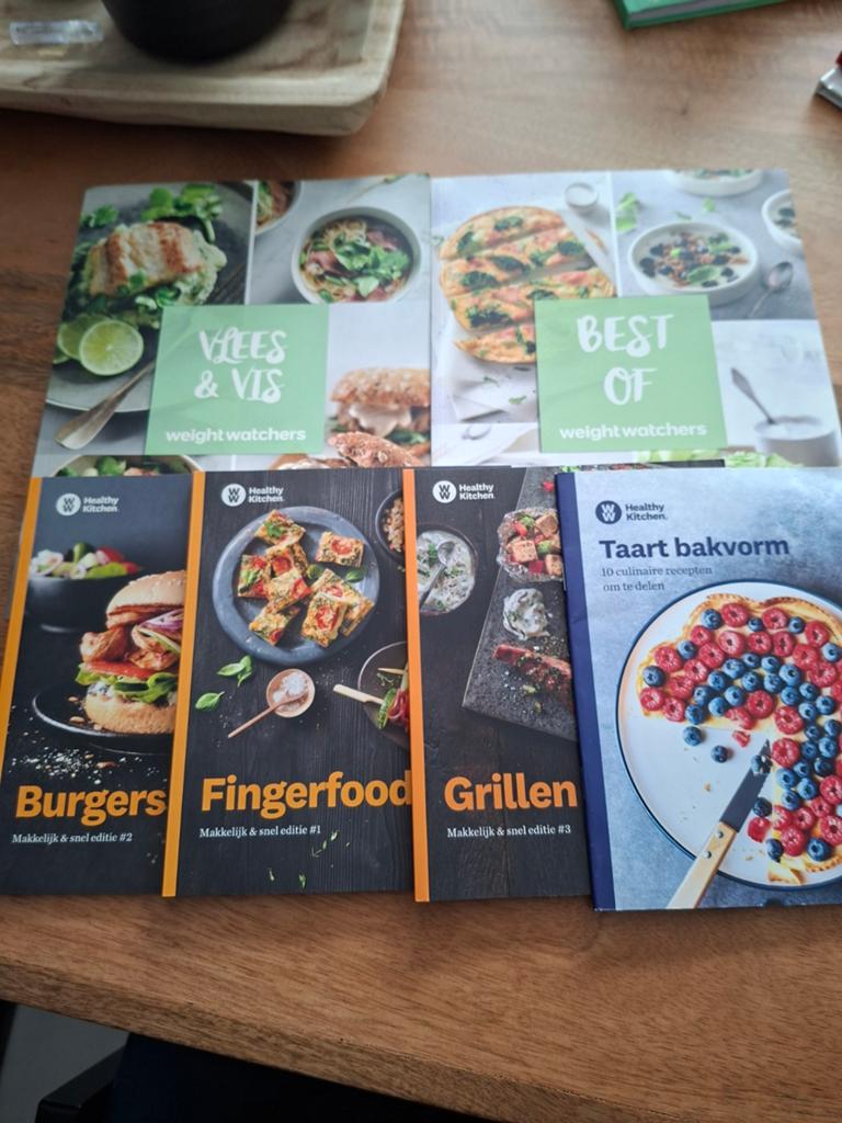 Weight Watchers diverse boeken, Boeken, Kookboeken, Weight Watchers, Ophalen of Verzenden, Zo goed als nieuw, Hoofdgerechten