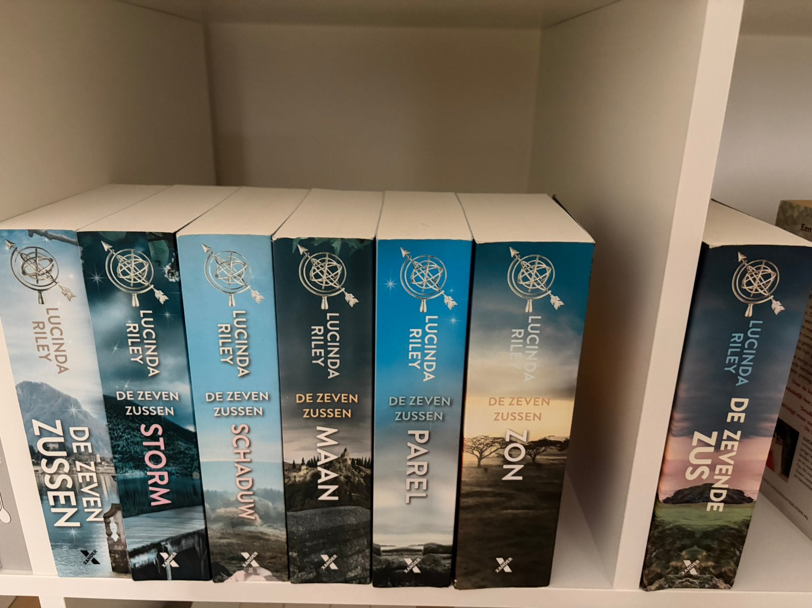De zeven zussen serie, Boeken, Romans, Ophalen