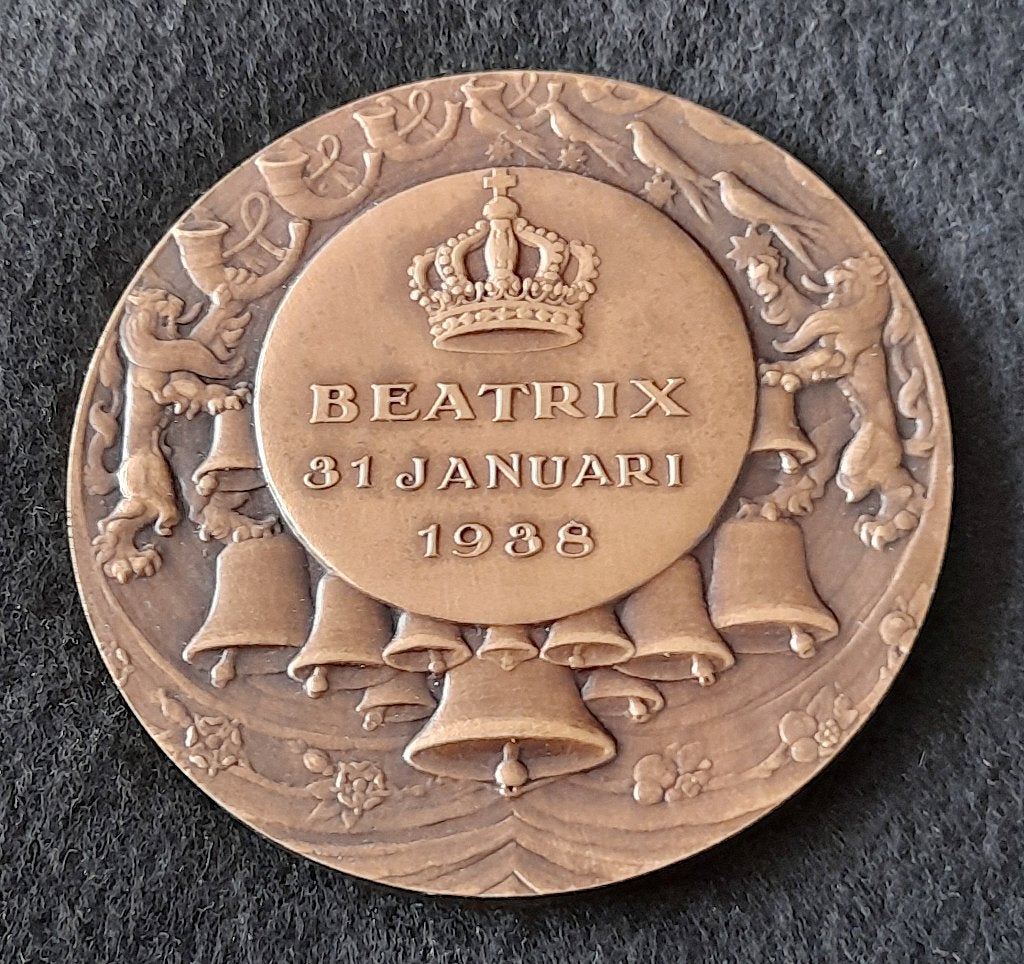 Bronzen penning Prinses Beatrix geboorte 31 januari 1938, Postzegels en Munten, Penningen en Medailles, Brons, Nederland, Ophalen of Verzenden