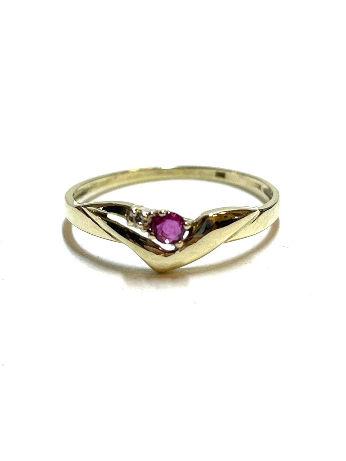 8k gouden ring met een robijn en diamant, -, 19 tot 20, -, Ophalen of Verzenden