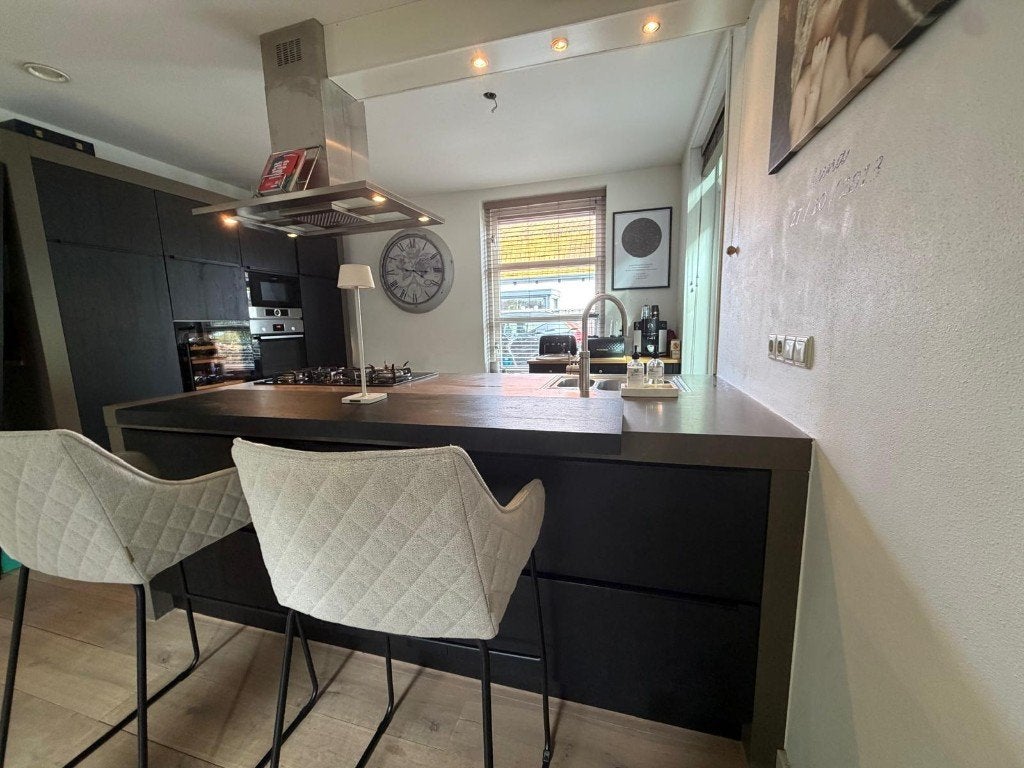 LUXE MODERNE HOUTNERF EILANDKEUKEN + QUOOKER GEDEMONTEERD, Wit, Overige typen, Ophalen of Verzenden, Zo goed als nieuw