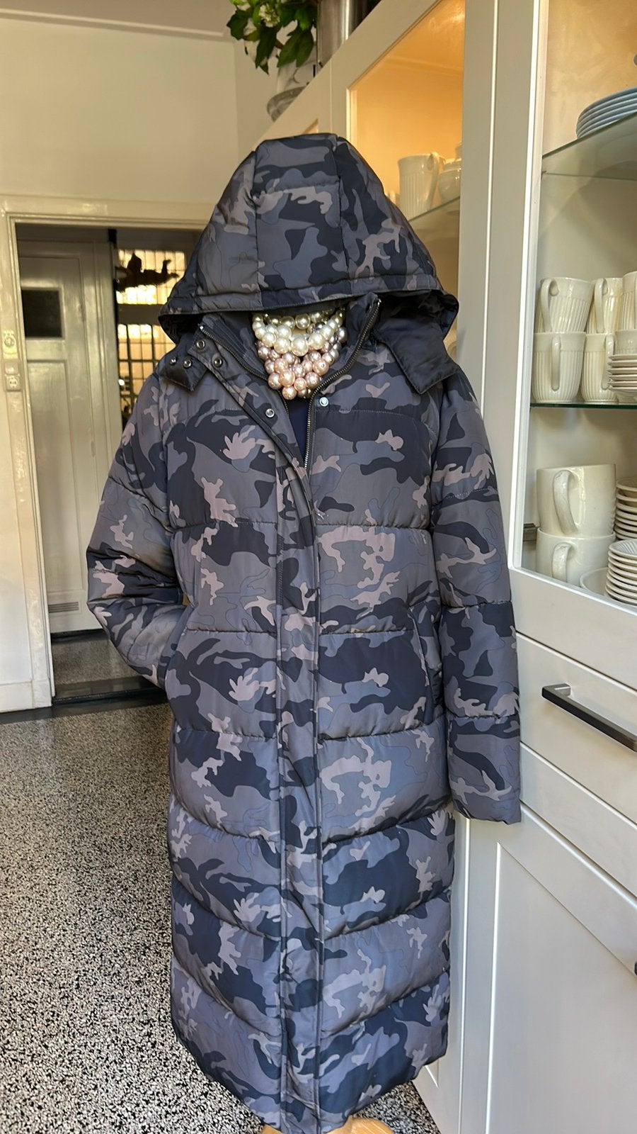 NEO NOIR grijze camouflage-print puffer mt S ZGAN, Ophalen of Verzenden, Zo goed als nieuw, Maat 36 (S), Grijs