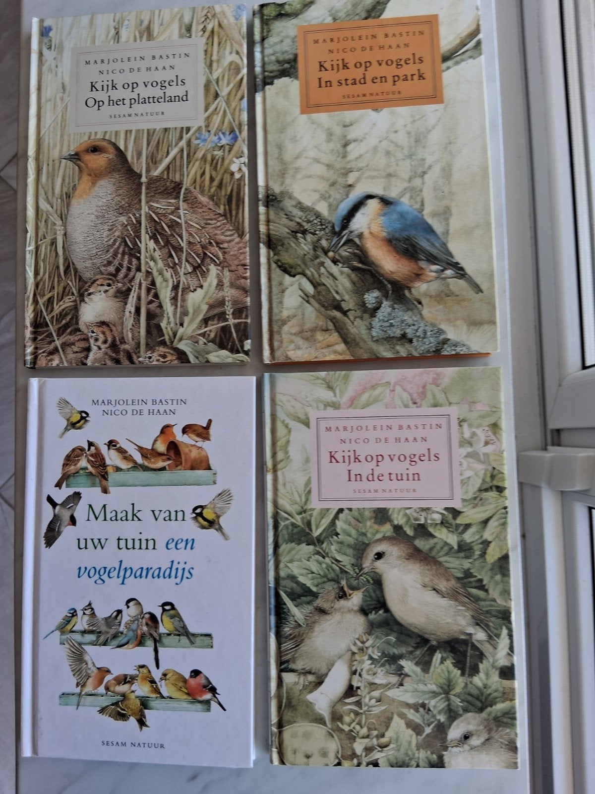 4 vogelboeken door Marjolein Bastin en Nico de Haan, Ophalen of Verzenden, Zo goed als nieuw, Vogels