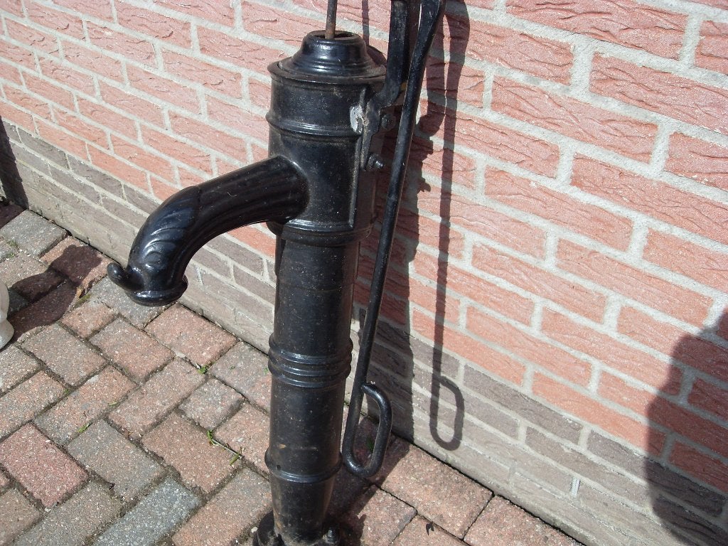 oude hand waterpomp als deco, Tuin en Terras, Waterpompen, Ophalen, Gebruikt, Handmatig, Overige typen