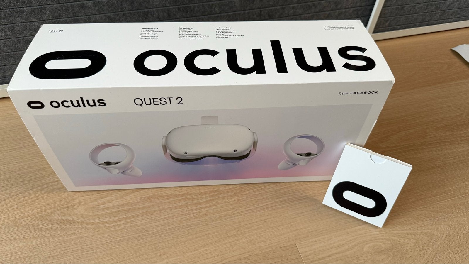 Oculus Quest 2 VR-bril met accessoires en draagtas, Ophalen of Verzenden, Zo goed als nieuw, VR-bril, Overige platformen