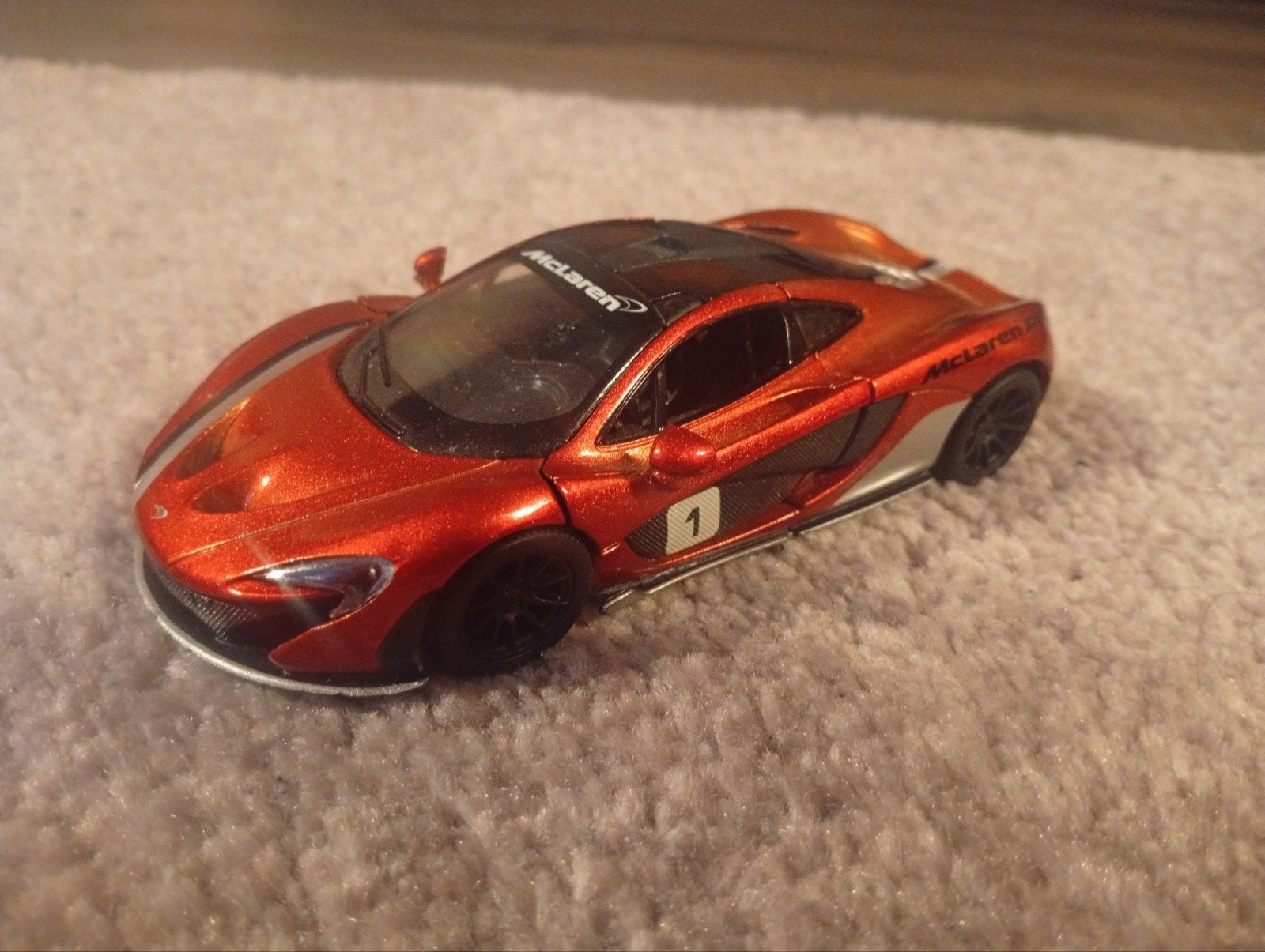 Kinsmart McLaren P1 1:36, Ophalen of Verzenden, Zo goed als nieuw, Auto