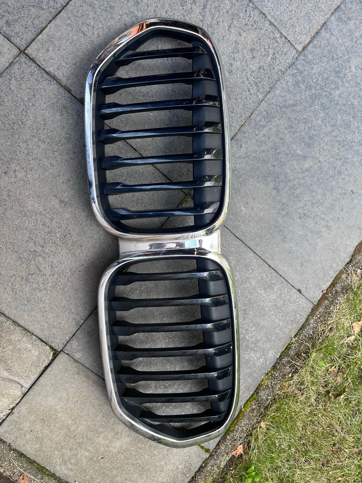 Gril voor BMW X1 xDrive25e, Auto-onderdelen, Ophalen of Verzenden, Gebruikt, Voor, BMW