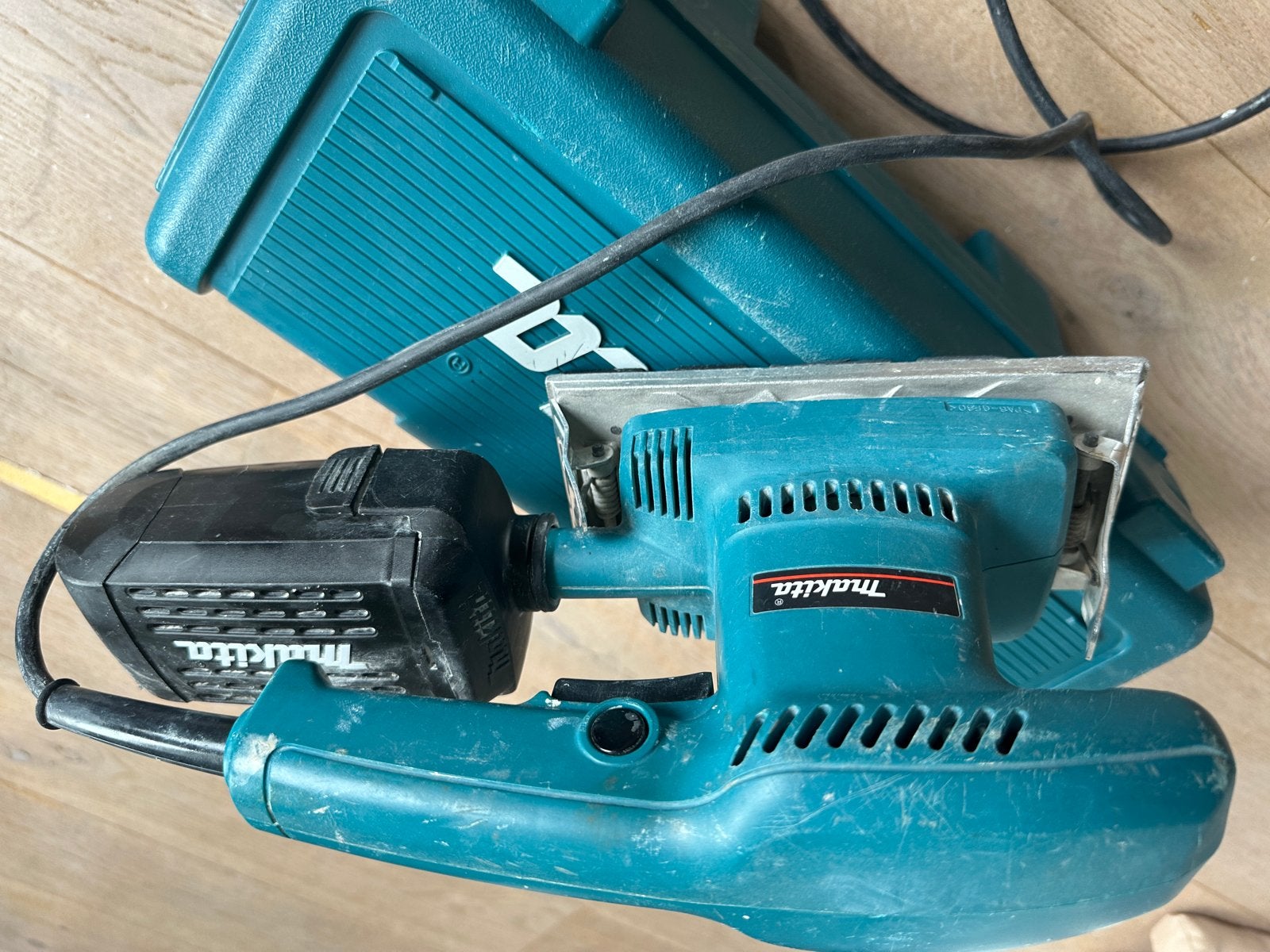 Makita delta BO 4565 schuurmachine met koffer, Ophalen of Verzenden, Gebruikt, Overige typen, Makita