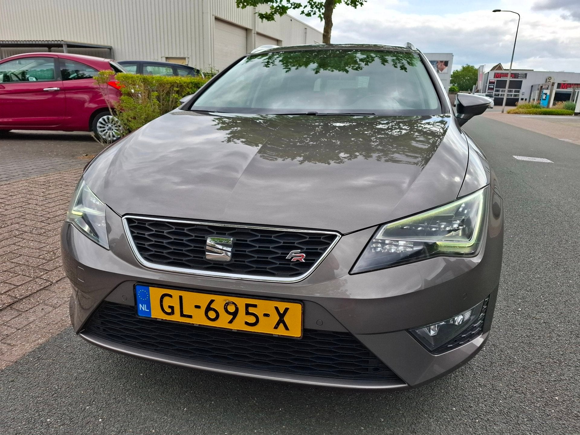 Seat Leon ST 1.4 EcoTSI FR Connect CLIMA/CRUISE/NAVI/CAMERA!, Auto's, Lichtsensor, Gebruikt, 4 cilinders, 150 pk