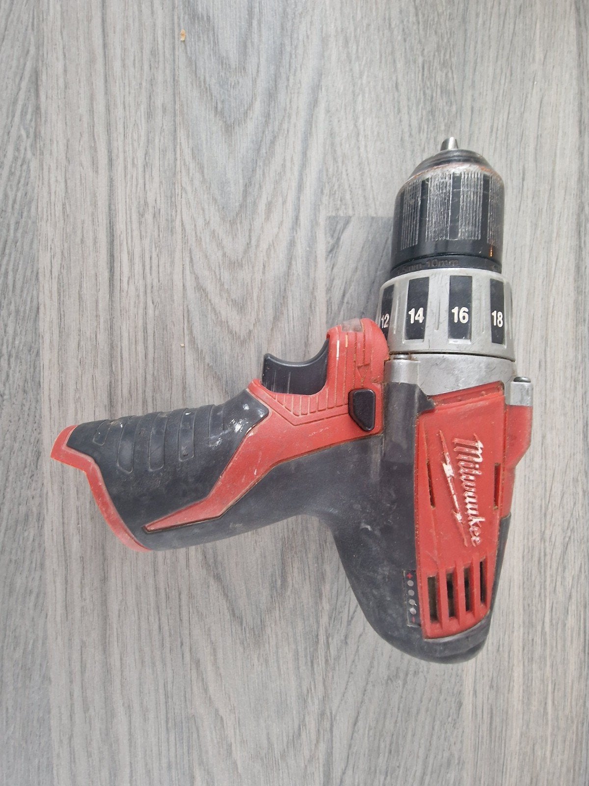Milwaukee Boormachine m12, Boormachine, Gebruikt, Variabele snelheid, Ophalen of Verzenden