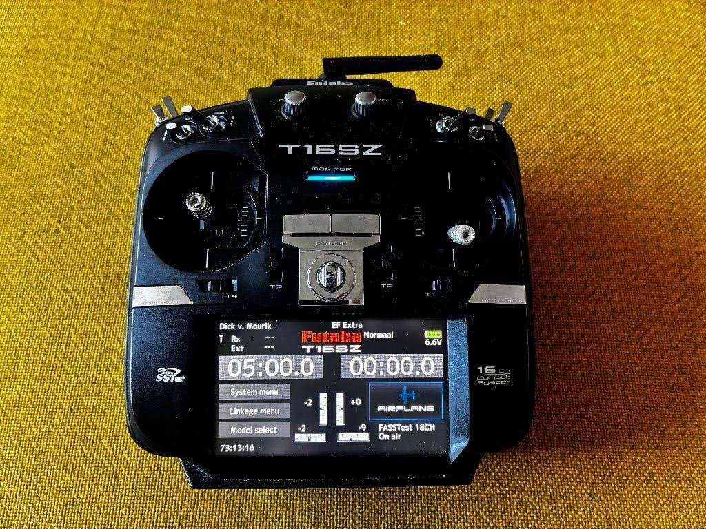 Te koop: Futaba T 16 SZ zenderset - vaste prijs: EUR 350,-, Hobby en Vrije tijd, Ophalen of Verzenden, Zo goed als nieuw, Overige typen