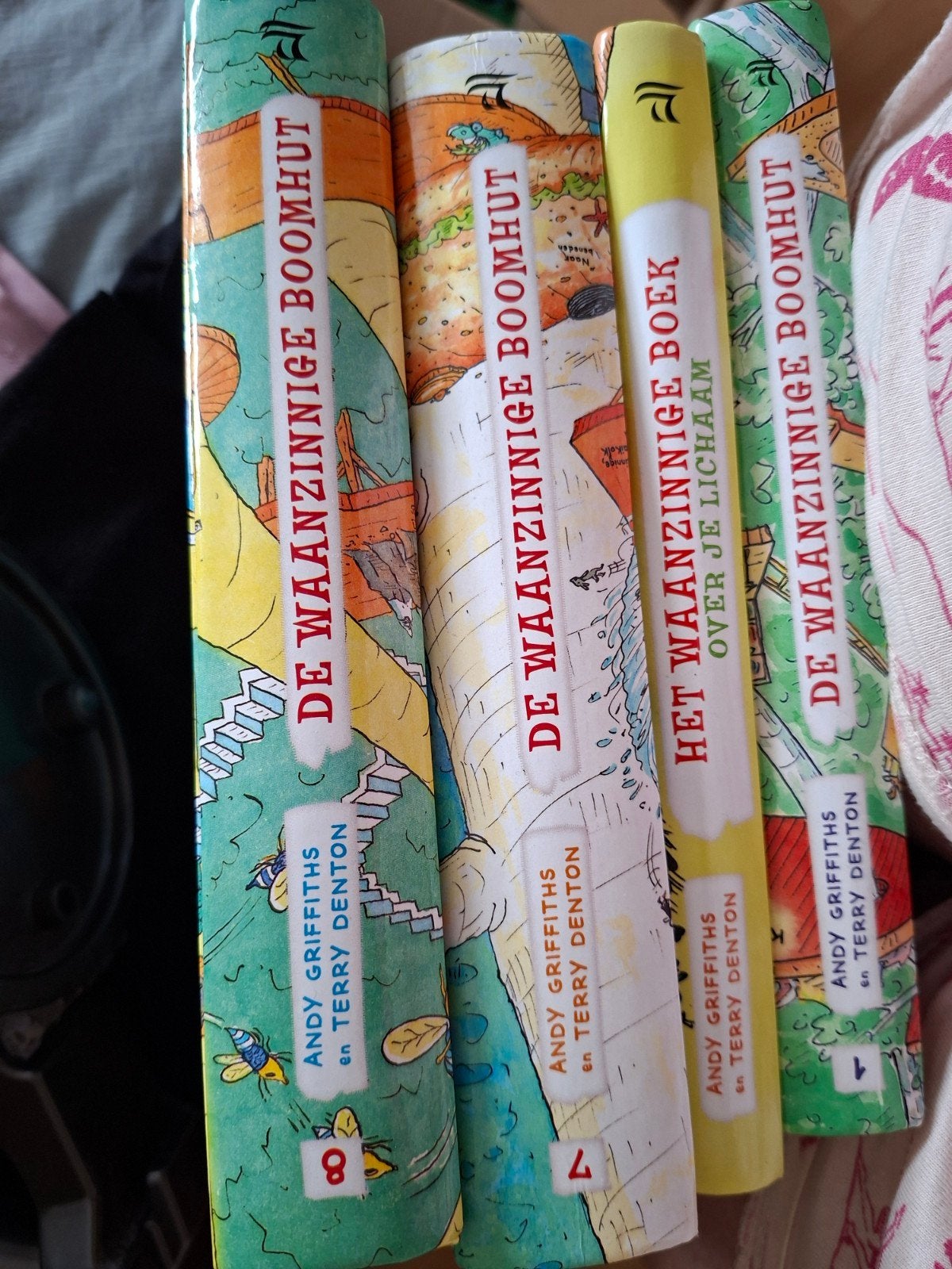 Kinderboeken: De Waanzinnige Boomhut & Brugpieper  5.- pstuk, Ophalen, Zo goed als nieuw