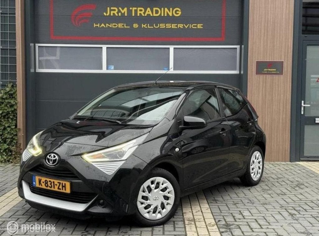 Toyota Aygo 1.0 VVT-i x-joy Nap Carplay Airco NAP, Voorwielaandrijving, Gebruikt, Euro 6, 4 stoelen