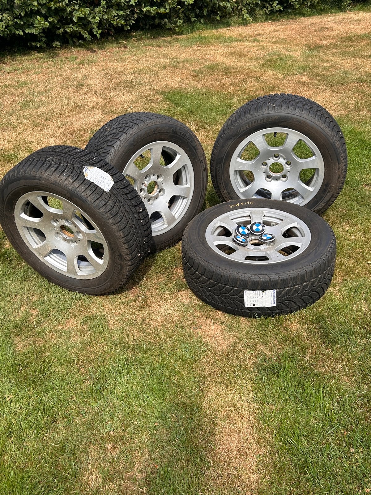 Lichtmetalen velgen met banden voor BMW 5 Serie, Ophalen, Gebruikt, 16 inch, Banden en Velgen
