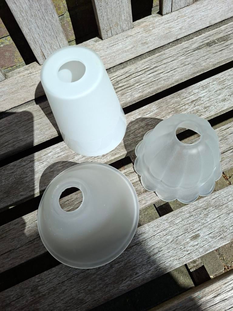 Set van 3 melkglas lampenkappen, diverse vormen, Gebruikt, Wit, Ophalen of Verzenden, Overige vormen