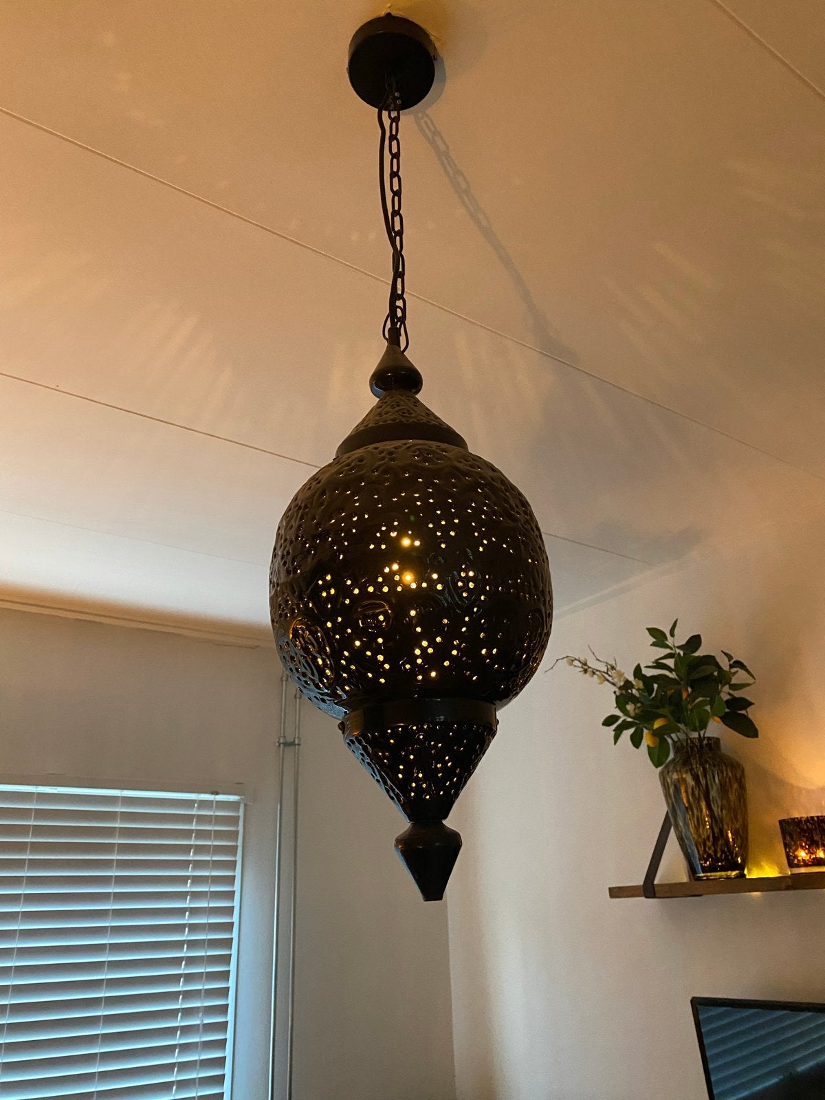 Oosterse hanglamp - Zwart metaal met gaatjespatroon, Ophalen of Verzenden, Gebruikt, Metaal, E27 (groot)
