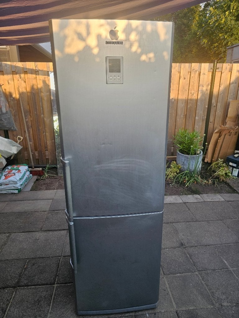 Samsung koelkast  gratis ophalen, Witgoed en Apparatuur, Koelkasten en IJskasten, Ophalen, 200 liter of meer, 60 cm of meer, 160 cm of meer
