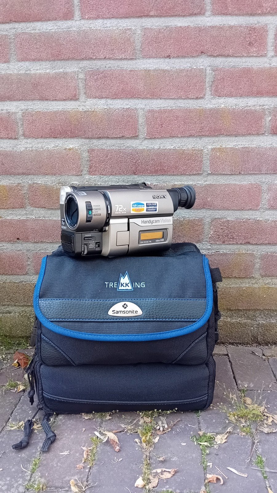 Sony handycam vision ccd-trv36e PAL 1998 & gevulde opbergtas, Ophalen of Verzenden, 8mm