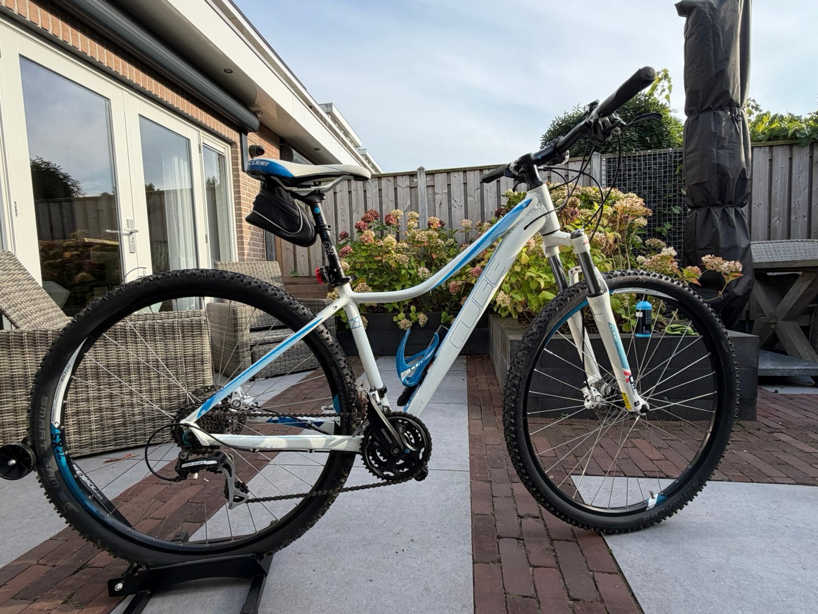 Cube access WLS pro wit/blauw, Minder dan 45 cm, Ophalen, Zo goed als nieuw, Overige merken