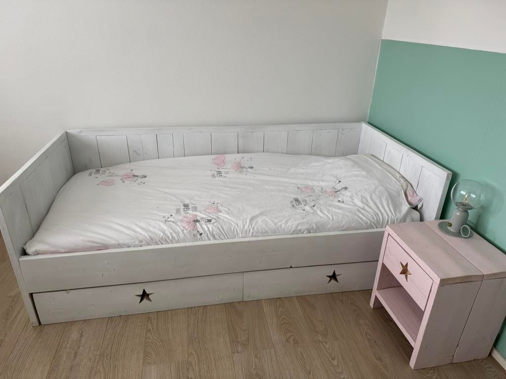 Kinderbed 200x90, Ophalen, 85 tot 100 cm, Zo goed als nieuw, Lattenbodem