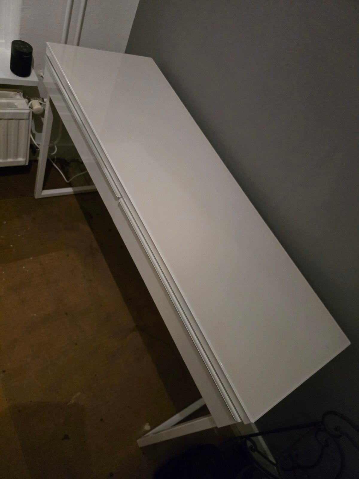 Side table, Ophalen, 100 tot 150 cm, Glas, 25 tot 50 cm