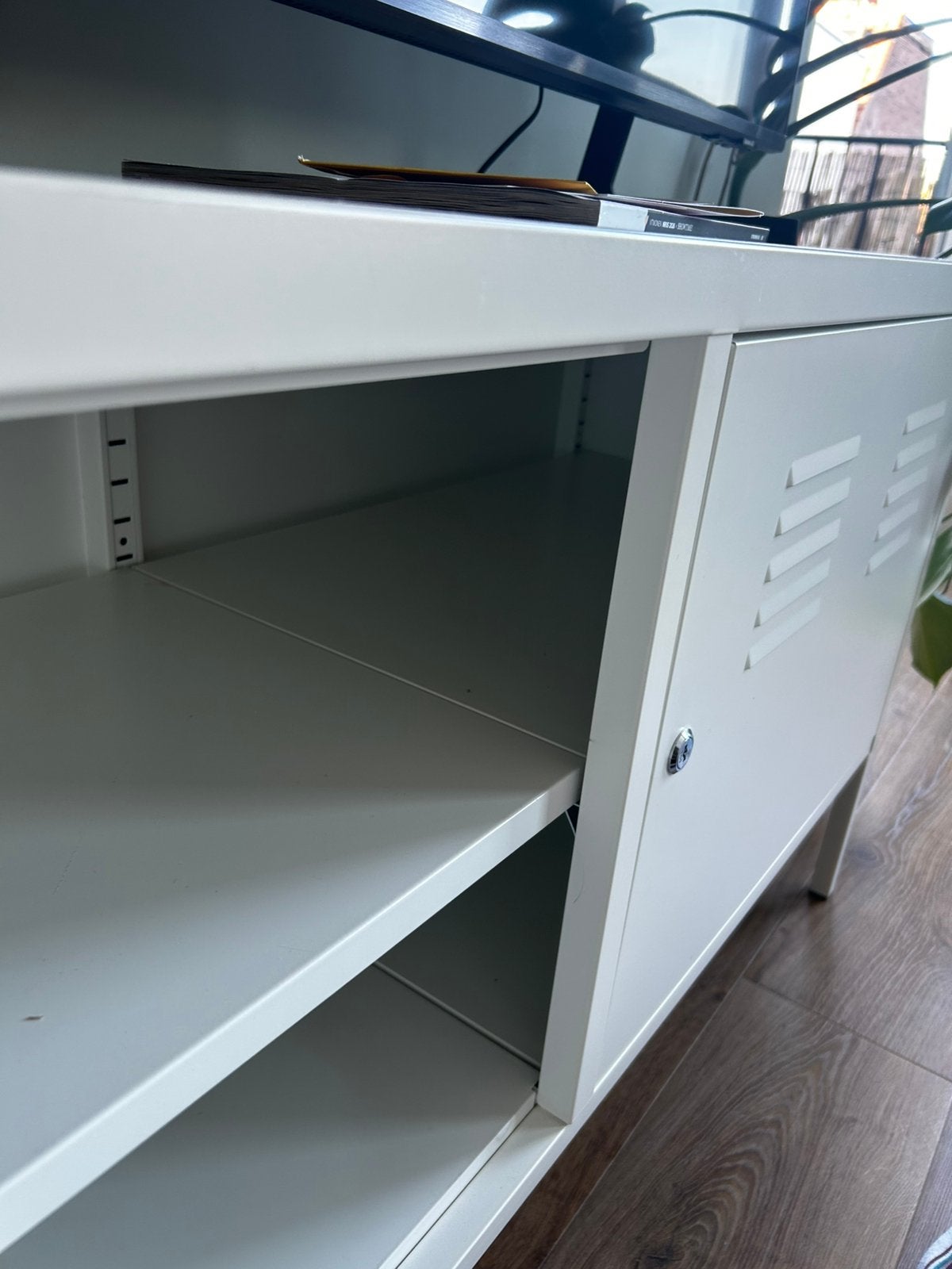 TV cabinet, Ophalen of Verzenden, Zo goed als nieuw, 25 tot 50 cm, Minder dan 100 cm