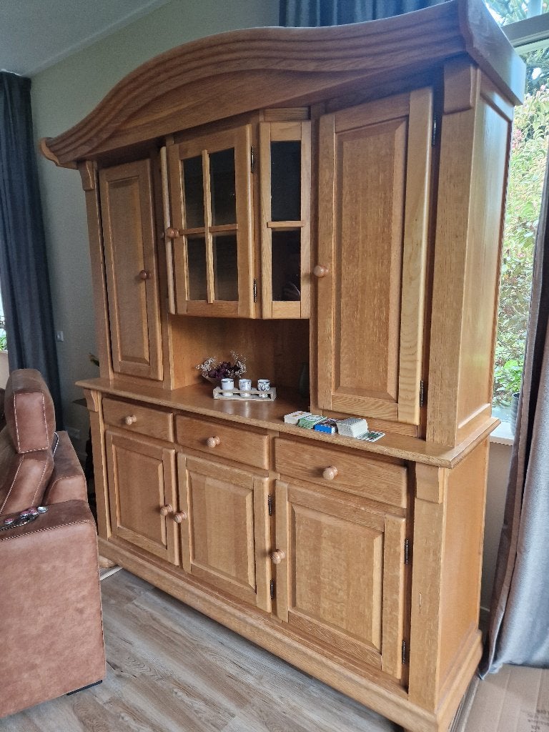 Houten kast, Ophalen