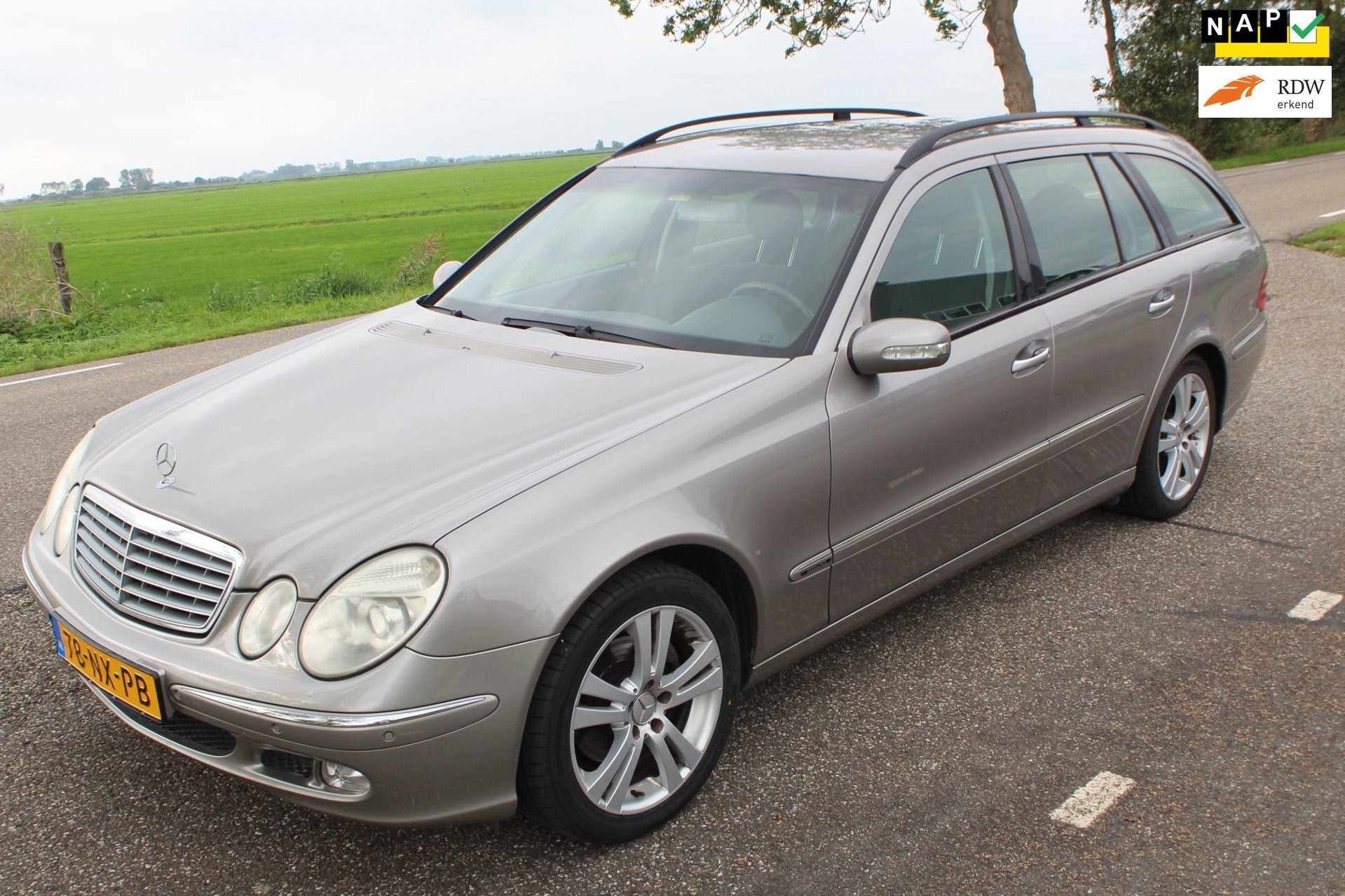 Mercedes-Benz E-klasse Combi 200 K. Elegance, Auto's, Automaat, Parkeersensor, Gebruikt, Zwart