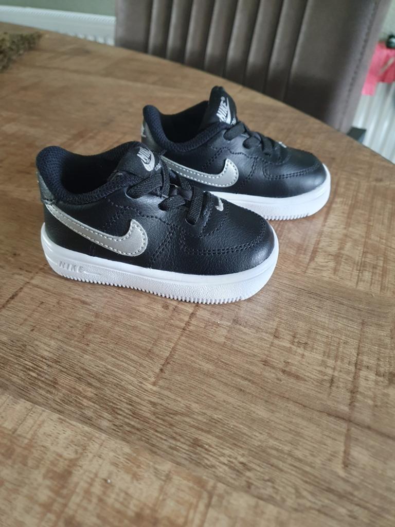 Nike schoentjes maat 19,5, Kinderen en Baby's, Babykleding | Schoentjes en Sokjes, Schoentjes, Jongetje of Meisje, Ophalen of Verzenden