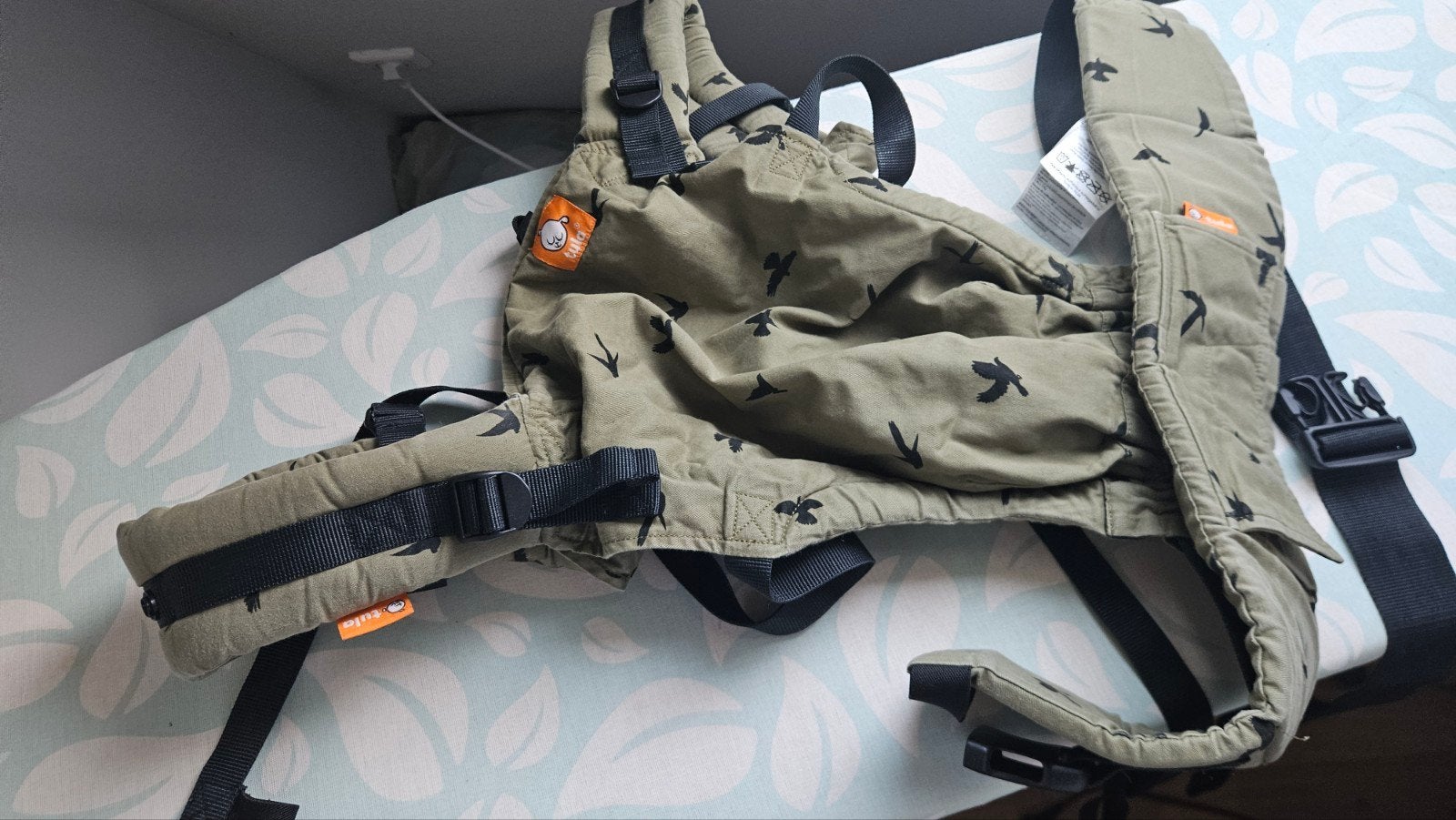 Tula draagzak met vogeltjesprint, Kinderen en Baby's, Babydragers en Draagdoeken, Overige merken, Gebruikt, Buik of Rug, Ophalen of Verzenden