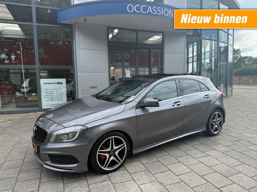 Mercedes-benz A-KLASSE 200 PRESTIGE AMG-LMV-ECC-PDC-NAVI-PAN, Auto's, Mercedes-Benz, Automaat, Gebruikt, 4 cilinders, USB
