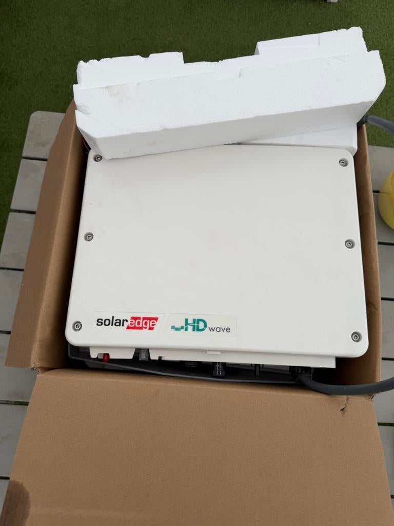 Solar Edge omvormer 3500, Doe-het-zelf en Verbouw, Zonnepanelen en Toebehoren, Ophalen of Verzenden, Zo goed als nieuw, Overige typen