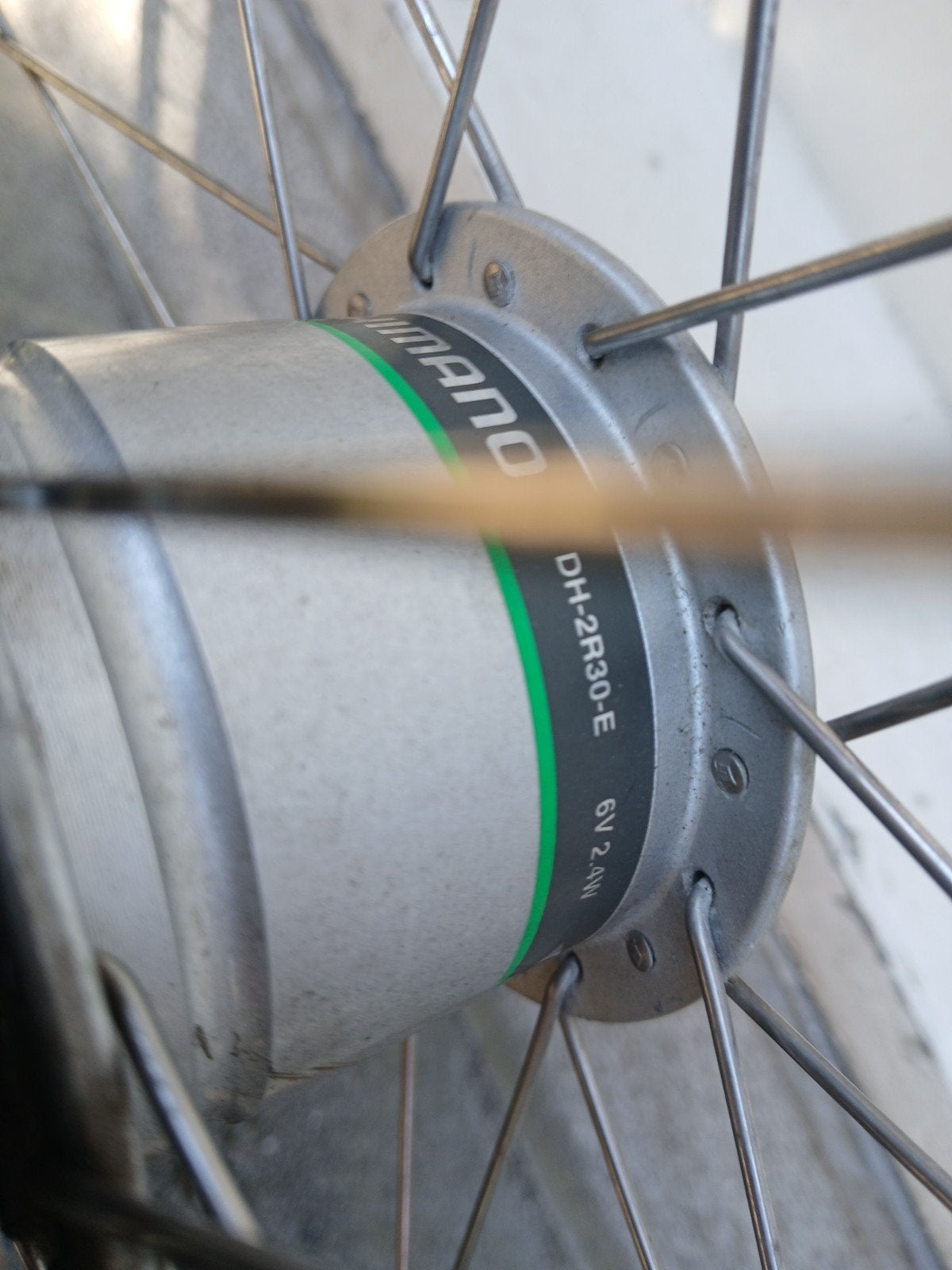Shimano DH-2R30-E Achterwiel 28 Inch met interne dynamo, Fietsen en Brommers, Fietsonderdelen, Ophalen of Verzenden, Stadsfiets
