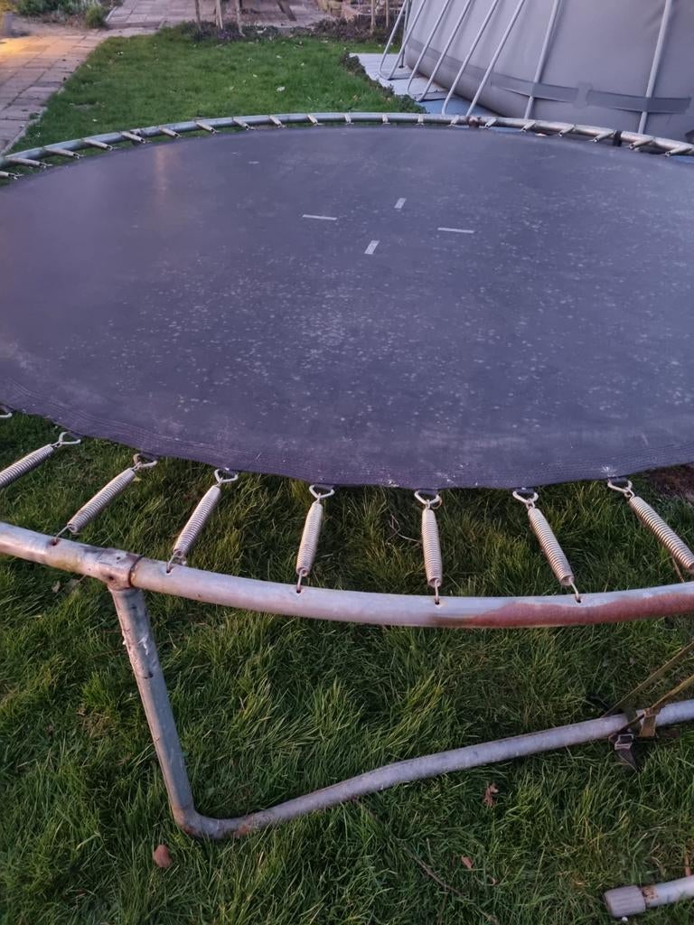 Trampoline  - doek in goede staat - Gratis, Ophalen