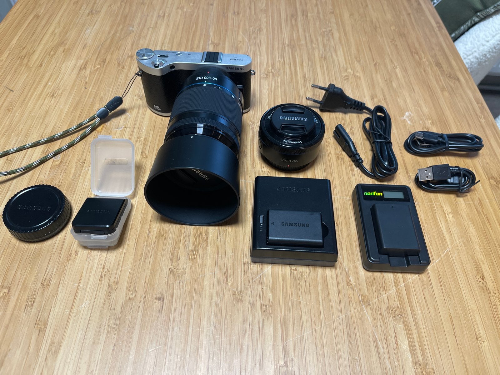 Samsung NX300 systeemcamera met 2 lenzen en accessoires, Compact, Ophalen of Verzenden, Zo goed als nieuw, Samsung