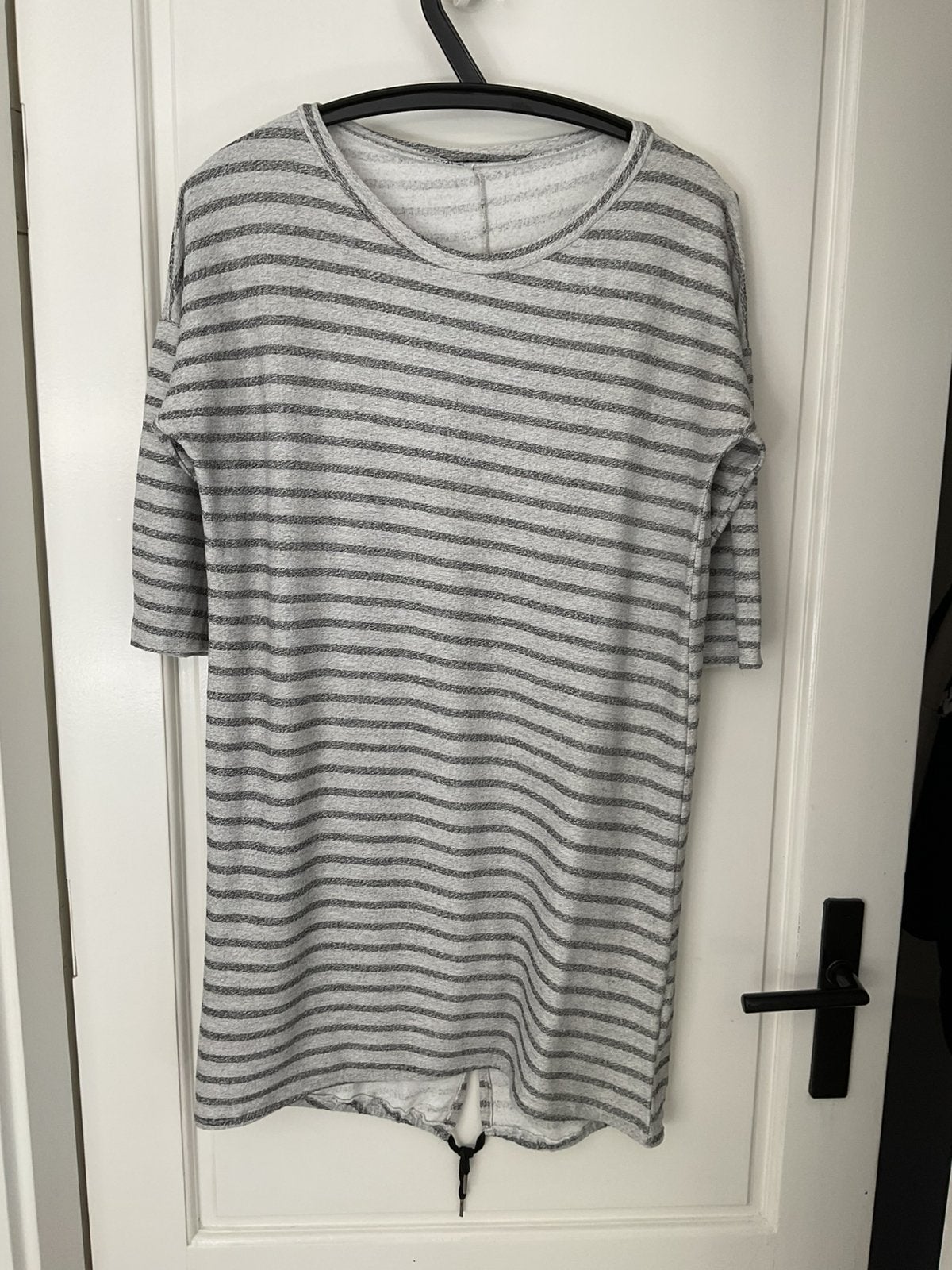 Flore tuniek met grijze streep, Kleding | Dames, Ophalen of Verzenden, Zo goed als nieuw, Maat 46/48 (XL) of groter, Grijs