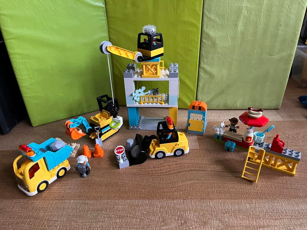 Lego Duplo 10933 torenkraan en bouwterrein, Ophalen of Verzenden, Zo goed als nieuw, Complete set, Duplo