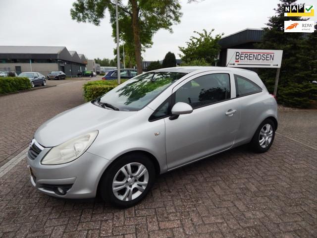 Opel Corsa 1.4-16V White Edition, Voorwielaandrijving, Metallic lak, Gebruikt, 4 cilinders