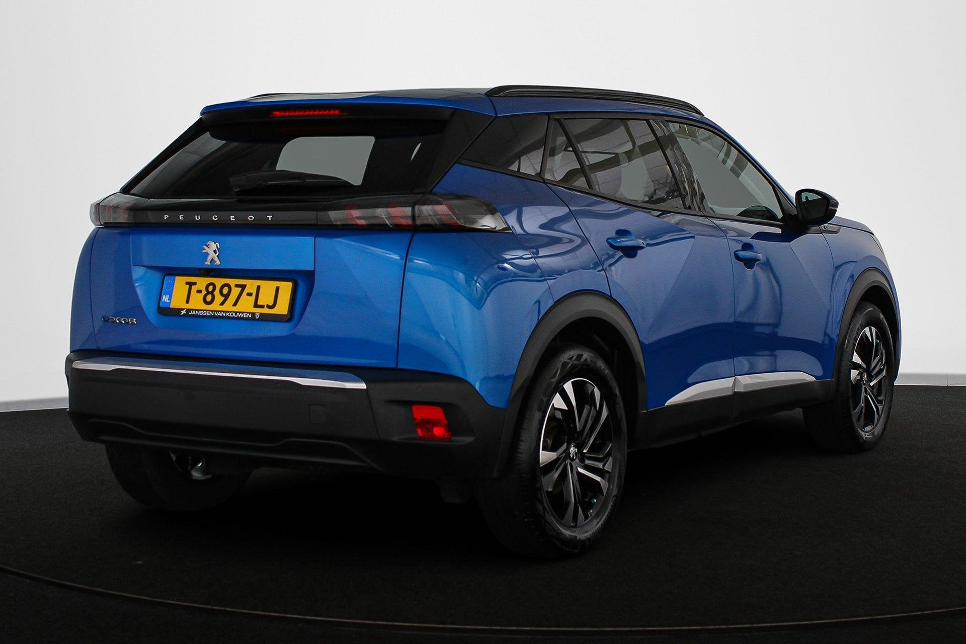 Peugeot e-2008 EV Allure Pack 50 kWh Achteruitrijcamera Appl, Auto diversen, Automaat, Blauw, Elektrisch, SUV of Terreinwagen