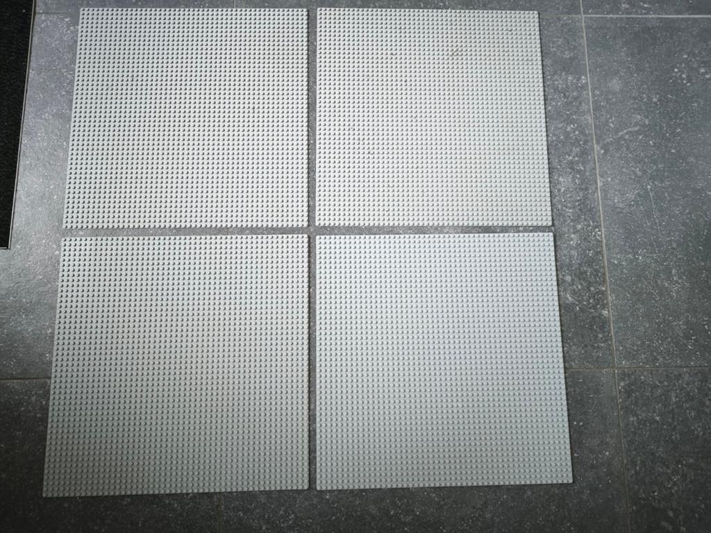 4x Lego bouwplaten grondplaten grijs 48x48, Kinderen en Baby's, Speelgoed | Duplo en Lego, Ophalen of Verzenden, Gebruikt, Grondplaat