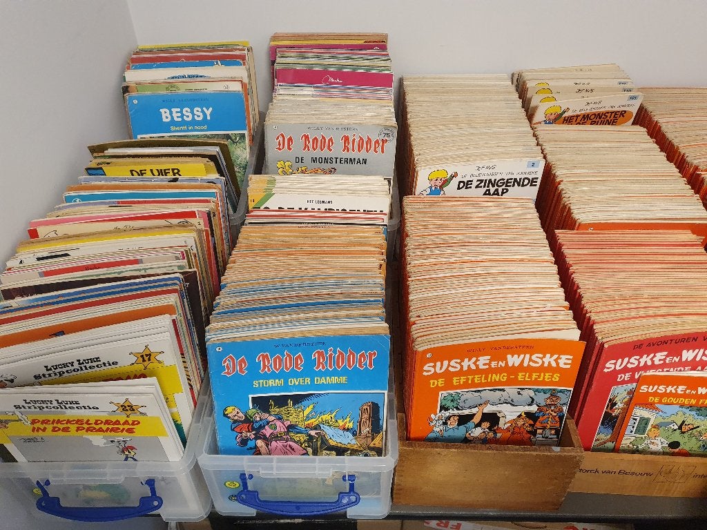 +-1000 stripverhalen in één lot te koop, Meerdere stripboeken, Ophalen, Gelezen