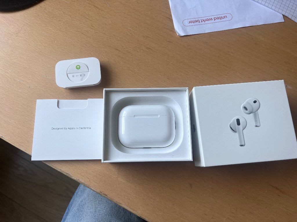 AirPods Pro 3 charging case, Telecommunicatie, Mobiele telefoons | Oordopjes, Bluetooth, In gehoorgang (in-ear), Nieuw, Ophalen of Verzenden
